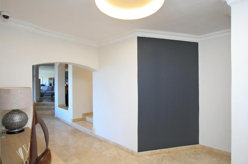 4 Bedroom Property for Sale in Bloubergstrand Western Cape